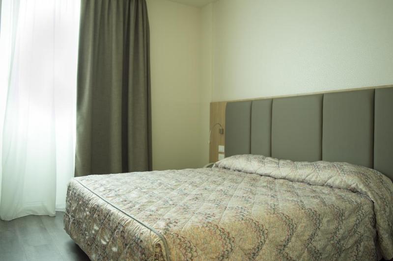 Номер Стандарт, Alexander