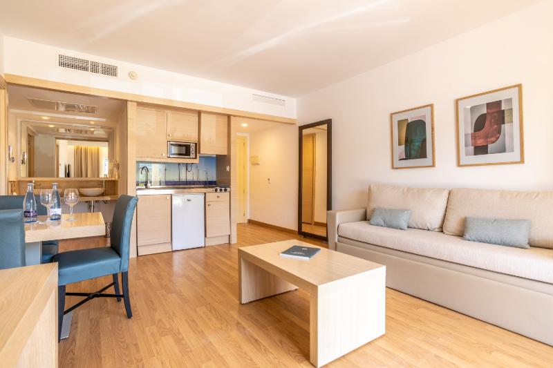 Номер Superior, Alexander