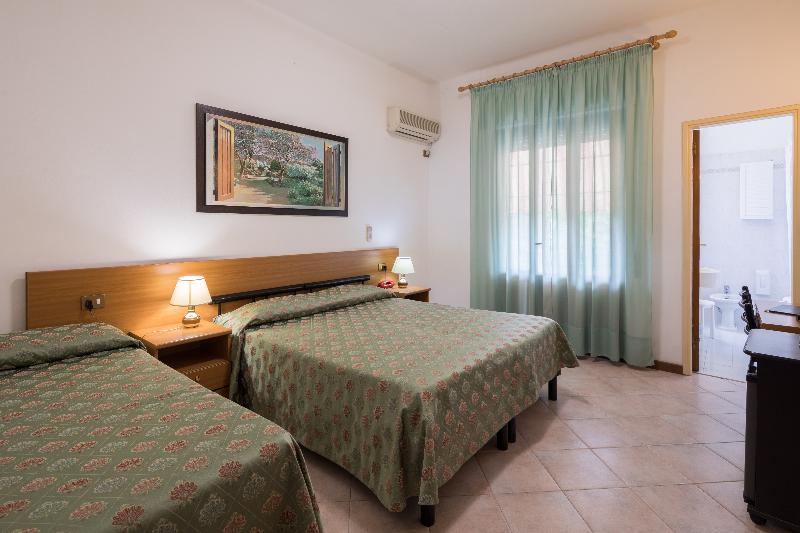 اتاق استاندارد سه نفره, Astor Victoria