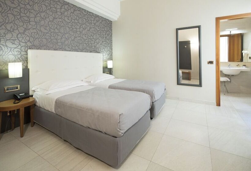 スタンダードルーム, Astra