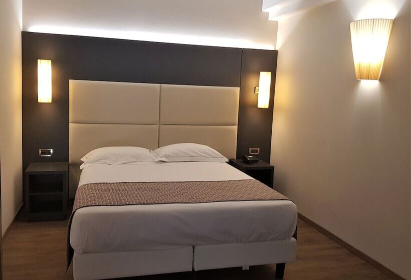 デラックスルーム, Astra