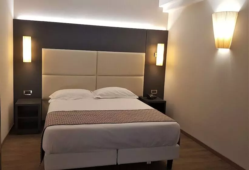 اتاق لوکس, Astra