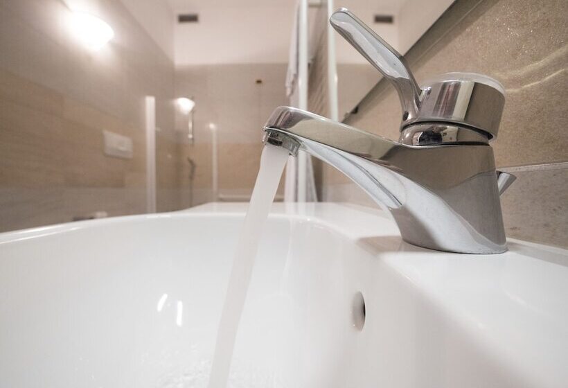 スタンダードトリプルルーム, Astra