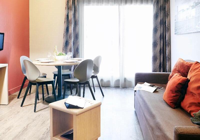 デラックスルーム, Astra