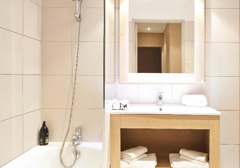 デラックスルーム, Astra