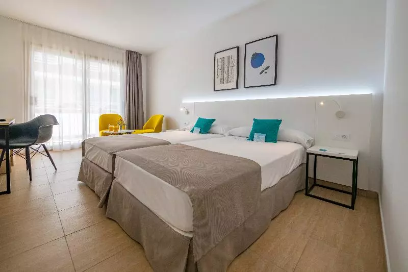 اتاق استاندارد سه نفره, B&b Hotel Firenze Laurus Al Duomo