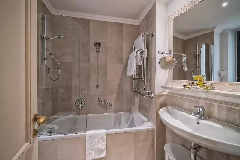 اتاق استاندارد با تراس, B&b Hotel Firenze Laurus Al Duomo