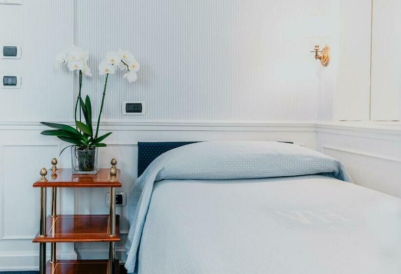 Camera Standard Individuale, De La Ville