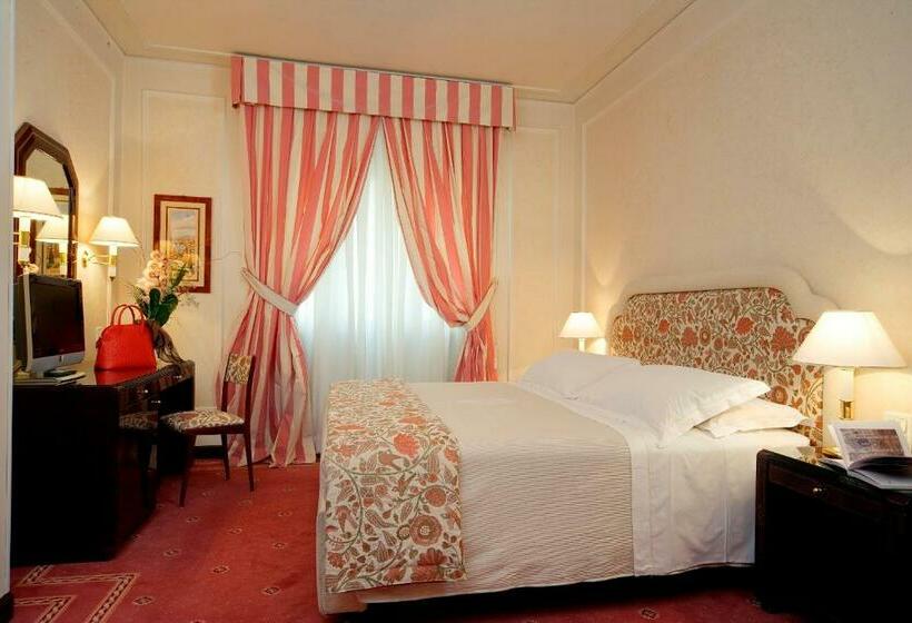 Camera Classica, De La Ville