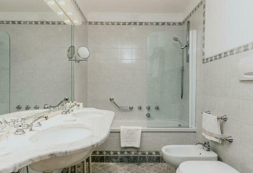 Camera Superiore, De La Ville