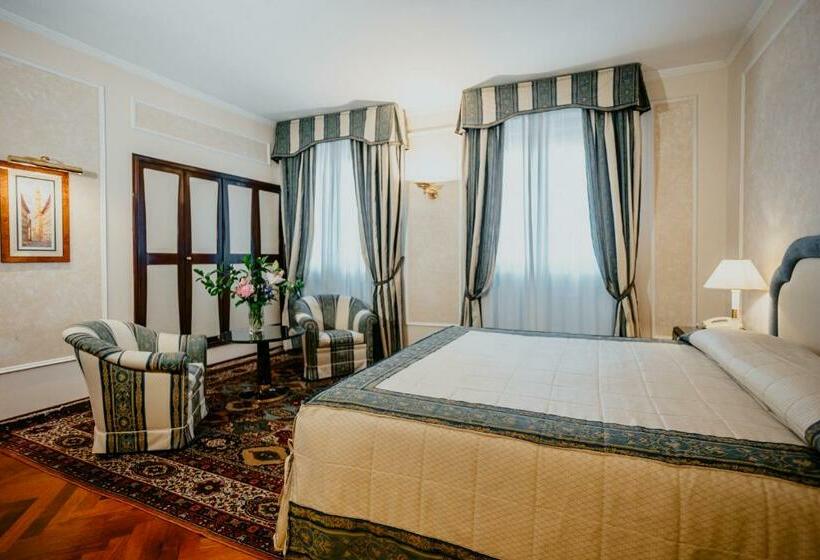 Camera Superiore, De La Ville