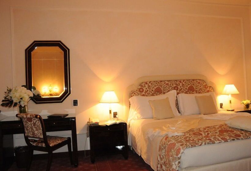 Camera Superiore, De La Ville