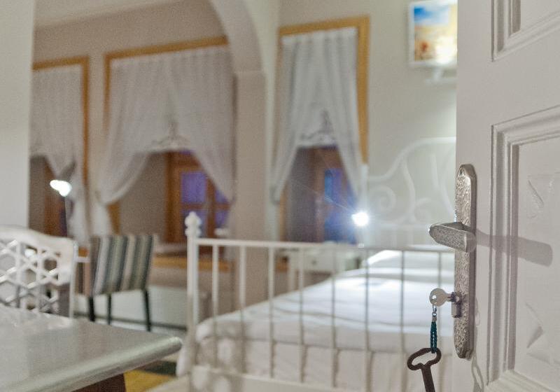 Camera Standard Individuale, De La Ville