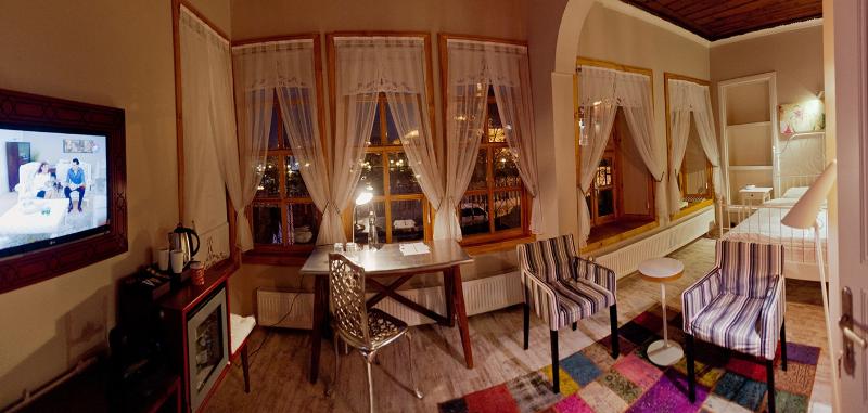 Camera Standard Individuale, De La Ville