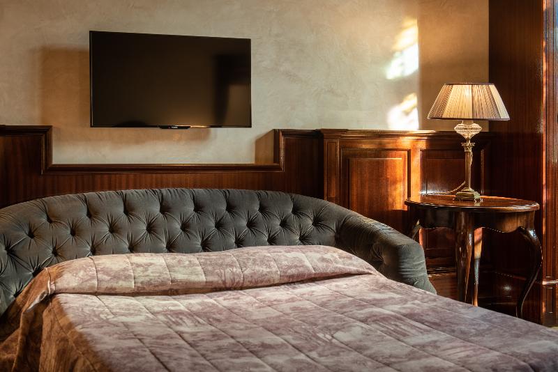 اتاق لوکس خانوادگی, Grand Hotel Baglioni