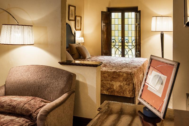 اتاق کلاسیک سه تخته, Grand Hotel Baglioni