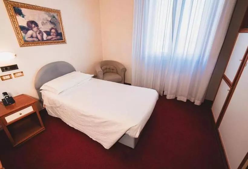 スタンダードシングルルーム, Grand Hotel Milano