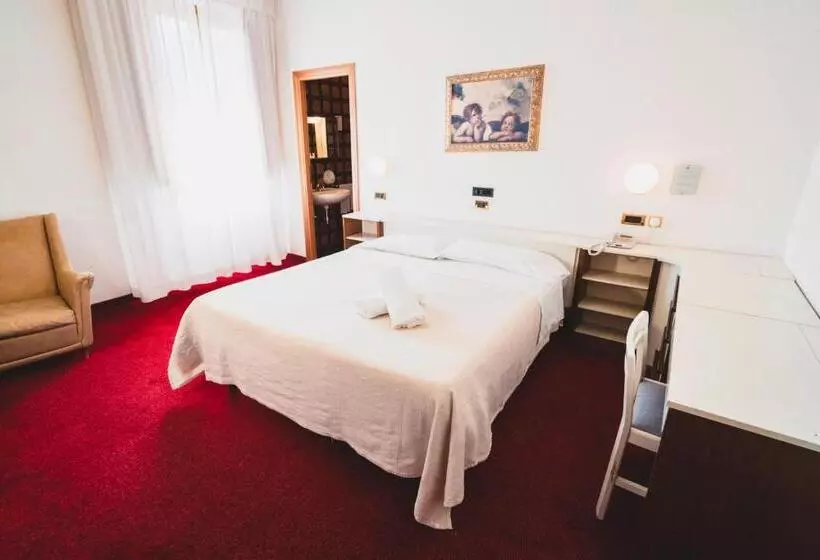 エコノミールーム, Grand Hotel Milano