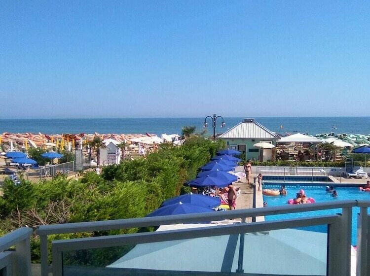 Triple Room Sea View, Heron