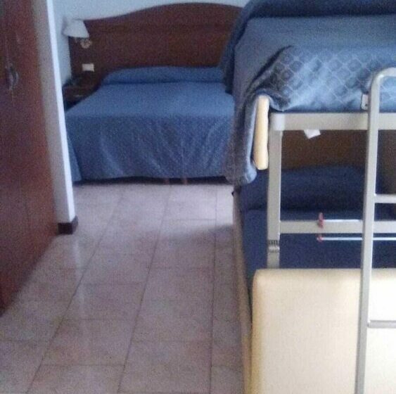 Triple Room Sea View, Heron