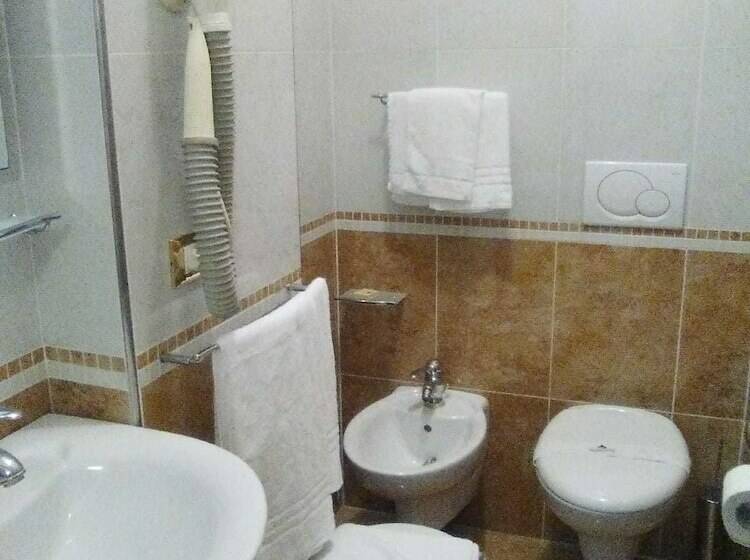 Triple Room Sea View, Heron