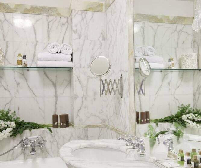 经典单人间, Il Negresco