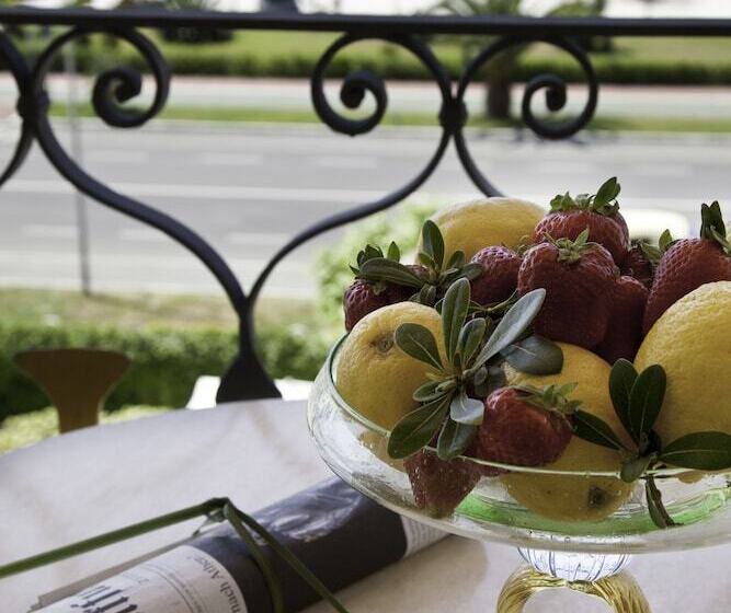 带海景的古典房间, Il Negresco