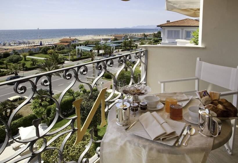 带海景的古典房间, Il Negresco