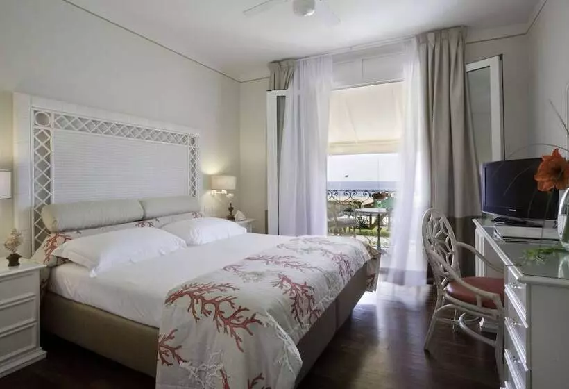 オーシャンビュークラシックルーム, Il Negresco