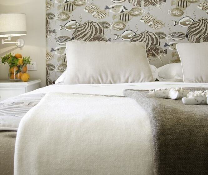 带海景的古典房间, Il Negresco