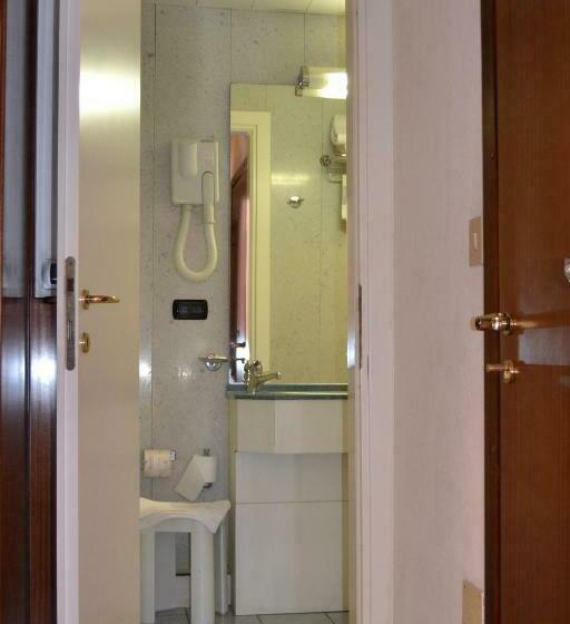 1ベッドルームアパートメントをつなぐ, Internazionale