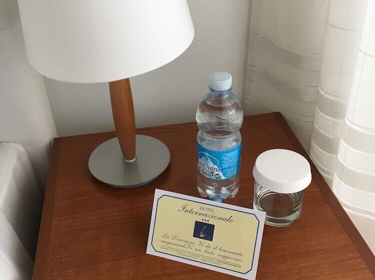 スタンダードルーム, Internazionale