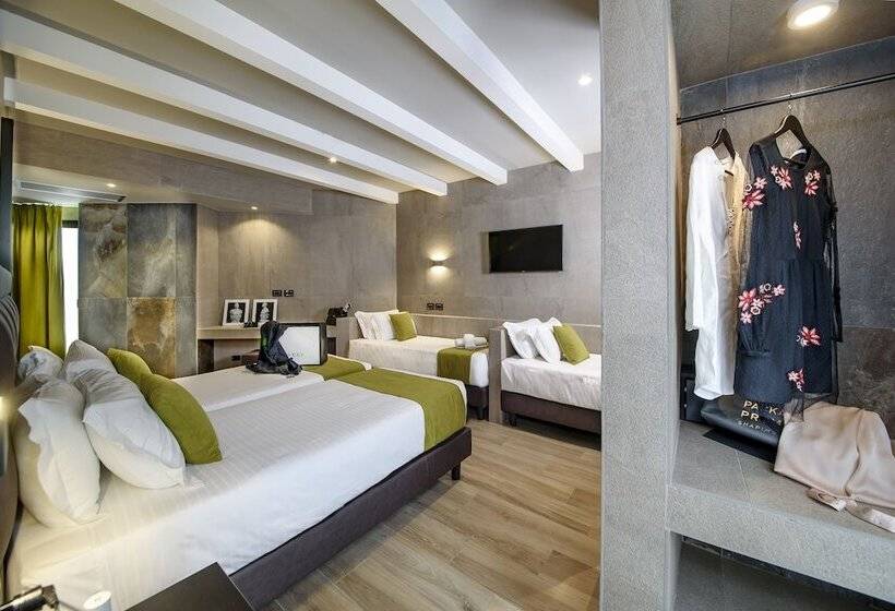 四人标准间, Just Hotel Milano