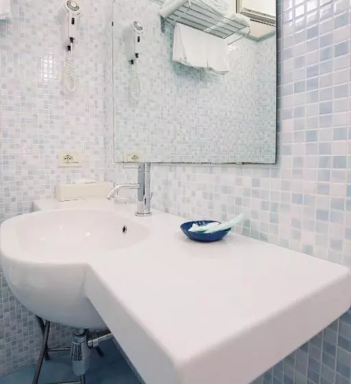 اتاق اکونومی, Lido