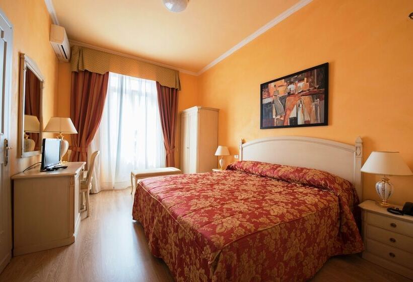 スーペリアールーム, Maderno