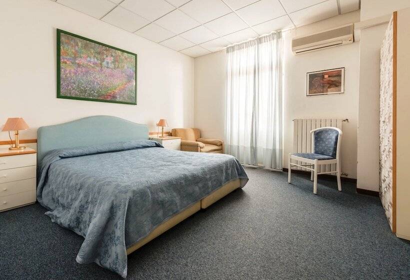 スタンダードルーム, Maderno