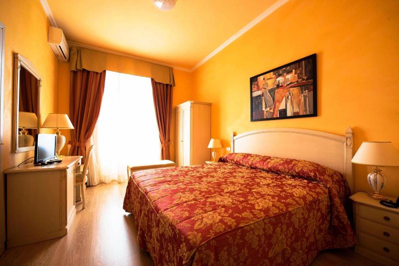 スーペリアールーム, Maderno