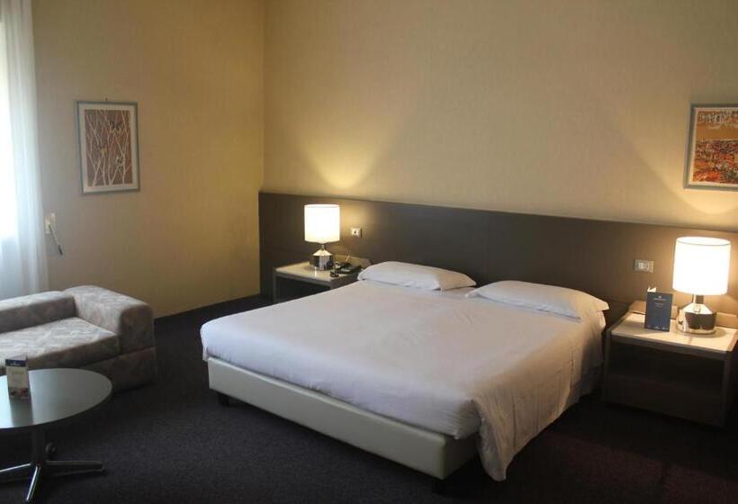 Классический Номер, Mercure Hotel President Lecce