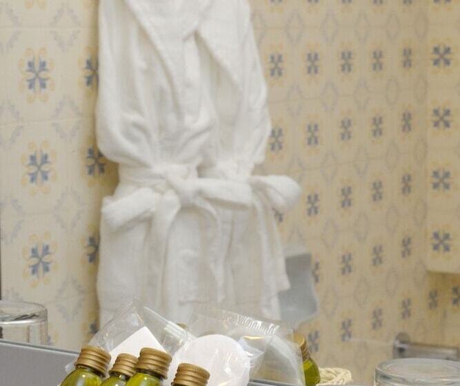 غرفة قياسية فردية, Pietra Di Luna