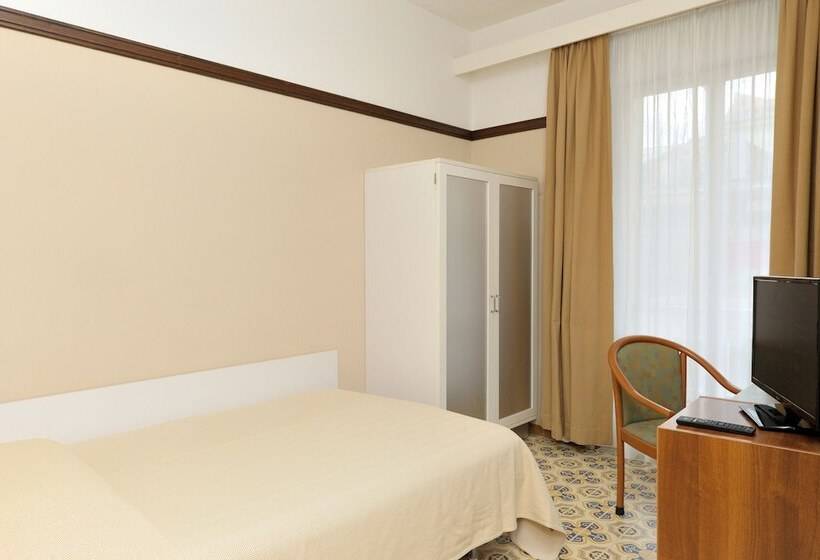 غرفة قياسية فردية, Pietra Di Luna