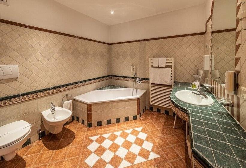 סוויטה, Romantik Hotel Santer