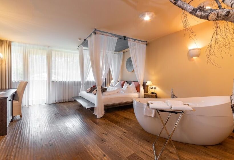 סוויטה דלוקס, Romantik Hotel Santer