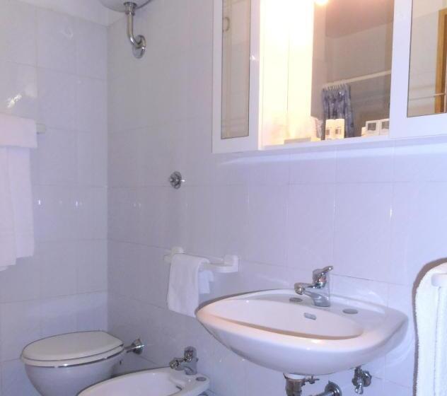 غرفة قياسية فردية, San Gabriele