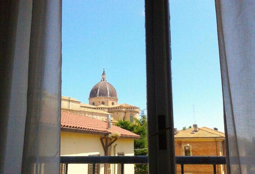 غرفة قياسية رباعية, San Gabriele