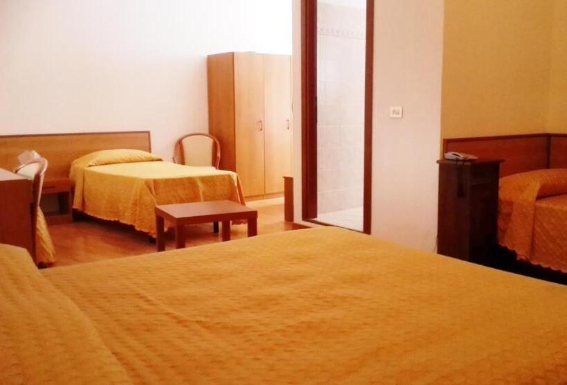 غرفة عائلية, San Gabriele