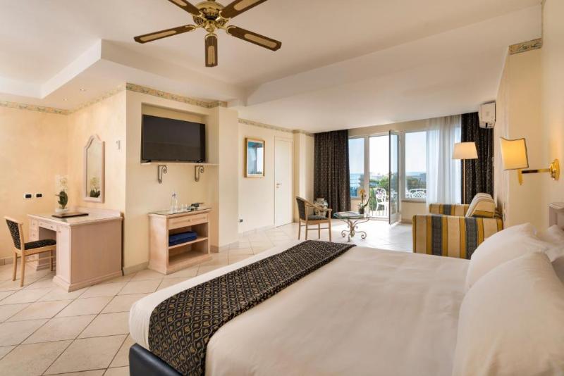 جناح مطلّ علي البحر, Sant Alphio Garden Hotel & Spa