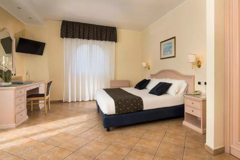 اتاق استاندارد با چشم‌انداز دریا, Sant Alphio Garden Hotel & Spa