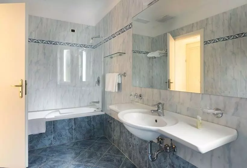 اتاق استاندارد با چشم‌انداز دریا, Sant Alphio Garden Hotel & Spa