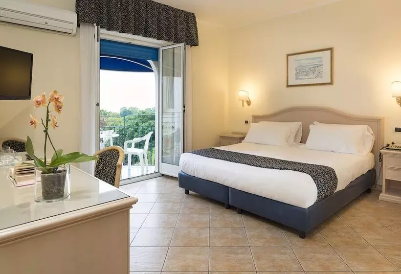 اتاق استاندارد با چشم‌انداز دریا, Sant Alphio Garden Hotel & Spa