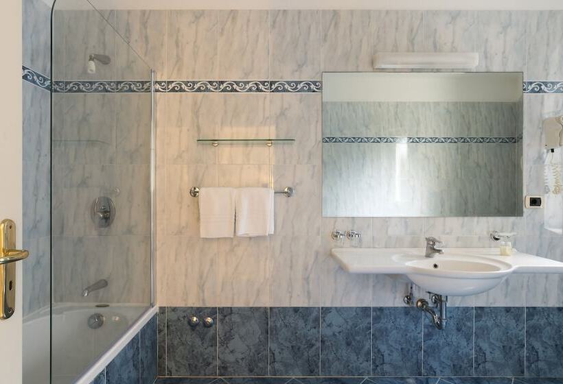 חדר סטנדרט לשלושה, Sant Alphio Garden Hotel & Spa